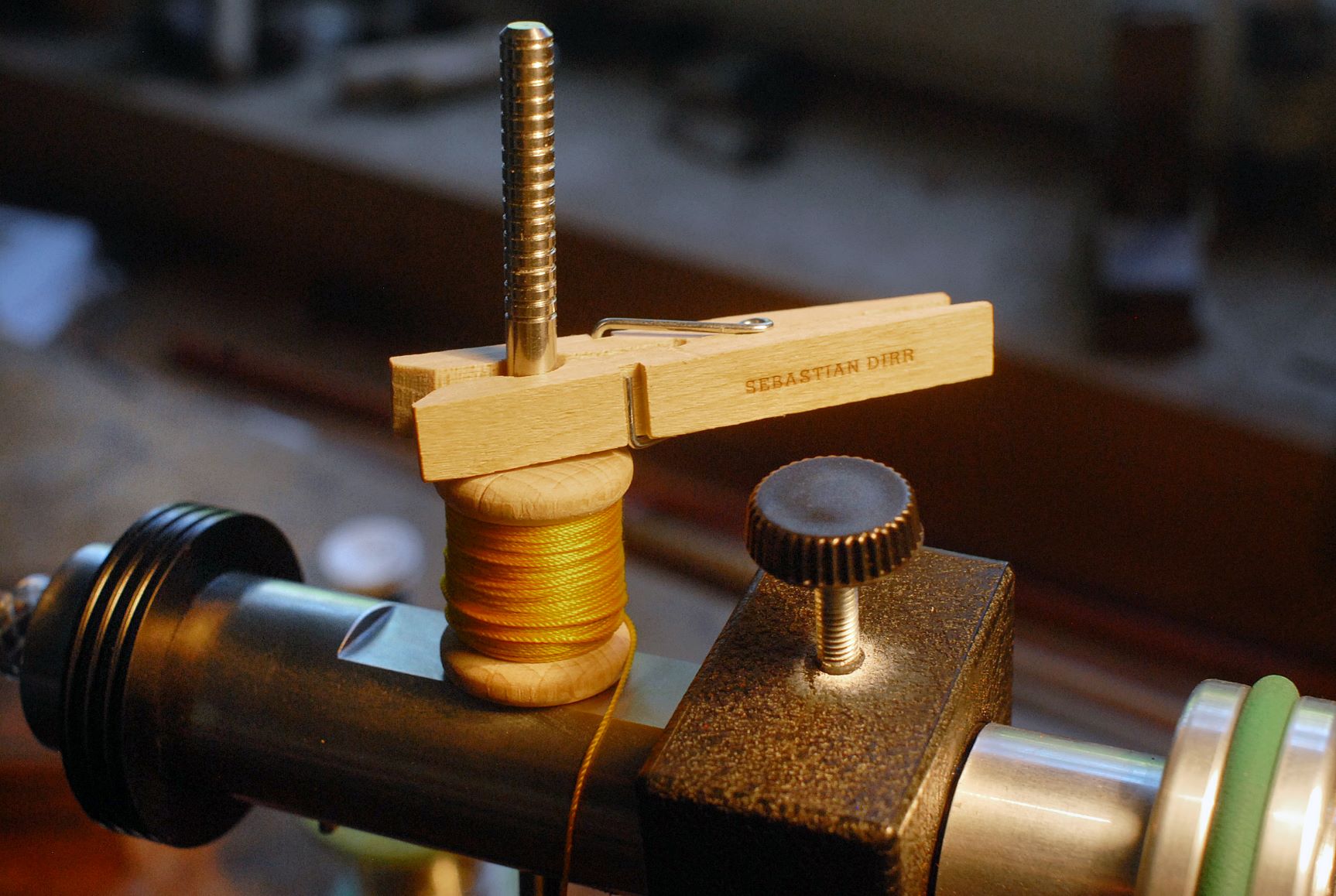 Bow winding device